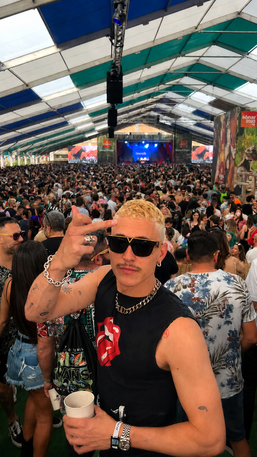 Customer loving the weather with our shades🏝️